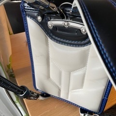 【取引中】ランドセル　　　黒に青ラインの画像