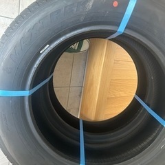 車のパーツ タイヤ、ホイール
