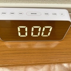 【美品】ニトリ　デジタル時計ミロ  置き時計