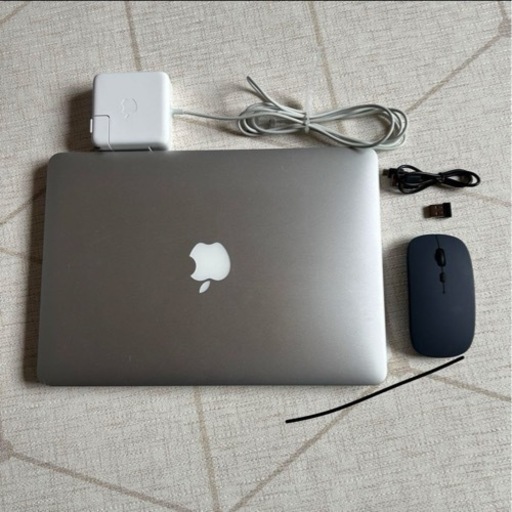 お話し中MacBookPro （Retina,13インチ,Late2012）シルバー