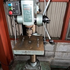 [取り引き完了]ボール盤　最終値引き致します HiKOKI（ハイコーキ） BM25 200V 25mm 磁気ボール盤 【廃番