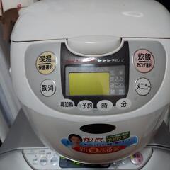 炊飯器の画像