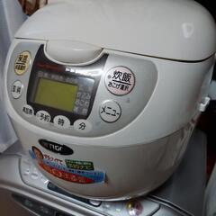 炊飯器の画像