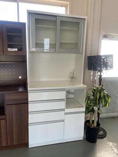 ニトリ　キッチンボード　ホワイト