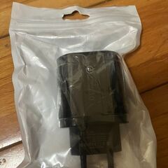 220V 韓国型 usb 充電器 4口 販売します。
