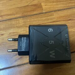 220V 韓国型 usb 充電器 6口 販売します。の画像
