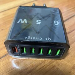 220V 韓国型 usb 充電器 6口 販売します。の画像