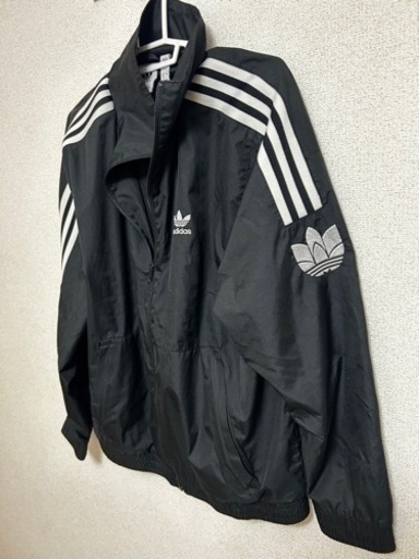 adidasナイロンジャケット