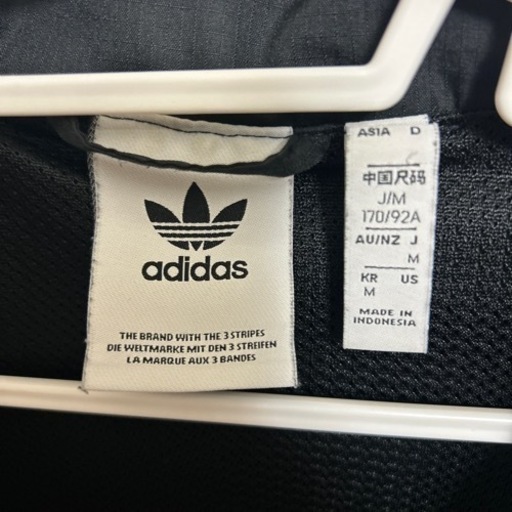 adidasナイロンジャケット