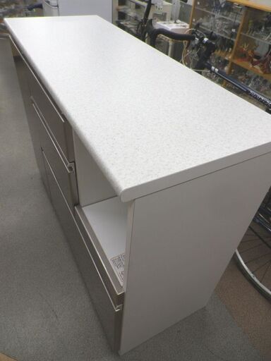 ミドルレンジボード 幅120㎝ シルバー×ホワイト 大理石調天板 キッチンカウンター 食器棚 キッチンボード　西岡店