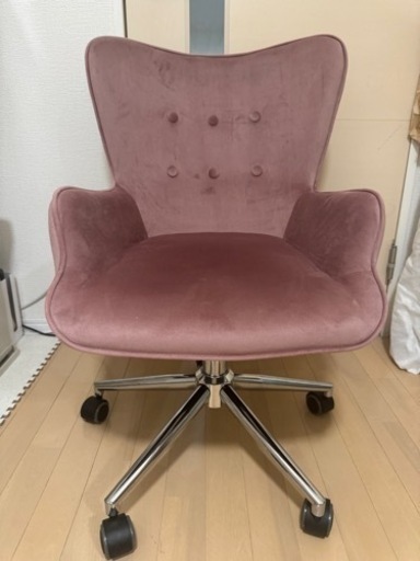 LOWYAのオフィスチェア(3月30日まで)