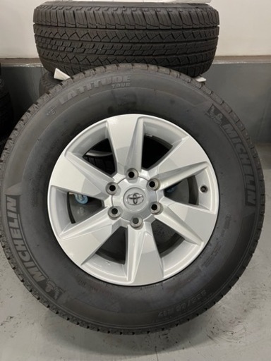 トヨタ、ランドクルーザープラド　純正タイヤ　265/65R17⭐️
