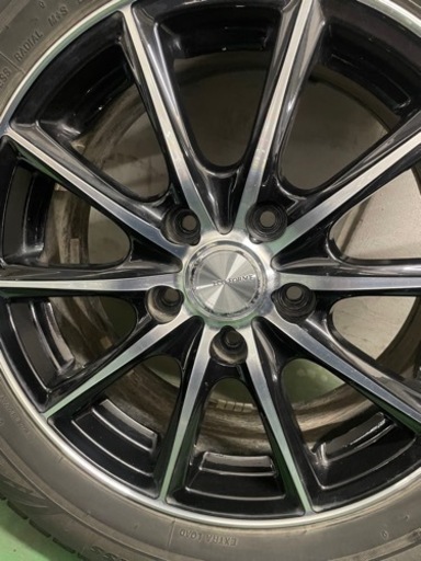 車のパーツ タイヤ、ホイール