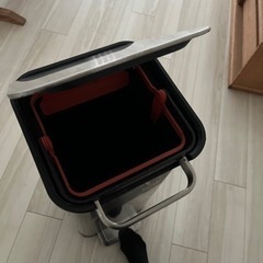 ゴミ箱の画像