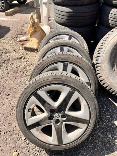 車のパーツ タイヤ、ホイール