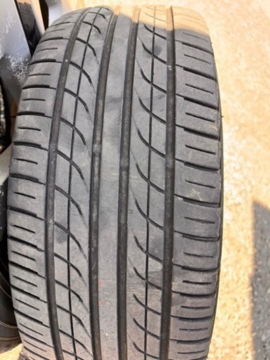 車のパーツ タイヤ、ホイール