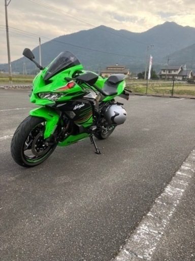 バイク カワサキ　ZX-4RR