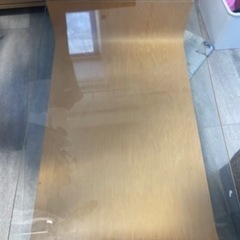 食卓テーブルの画像