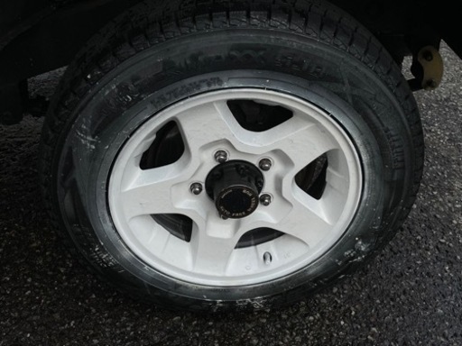 車のパーツ タイヤ、ホイール