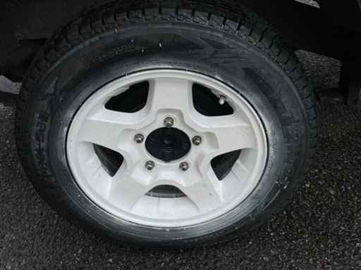 車のパーツ タイヤ、ホイール