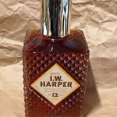 【古酒・未開栓・箱無し】I.W. HARPER 12年　旧ラベル　金光沢キャップ(ライン無し)の画像