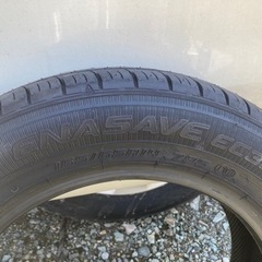 車のパーツ タイヤ、ホイール