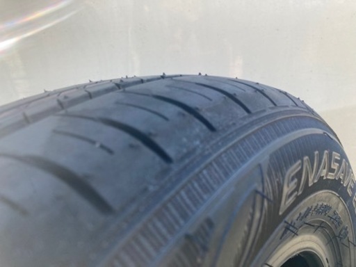 車のパーツ タイヤ、ホイール
