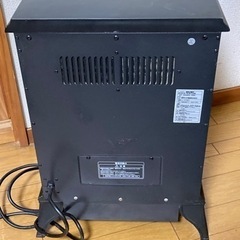 おしゃれな電気式暖炉の画像