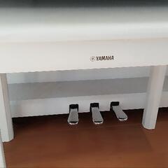 YAMAHA　電子ピアノ　白の画像