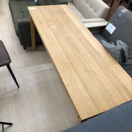 嬉しい引き出し収納付きワイドデスク