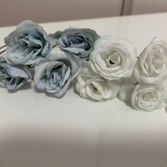 ヘッドドレス　造花　白　水色　お花の画像