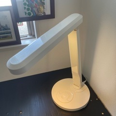 IKEAデスクセット(机・椅子)＋ライトの画像