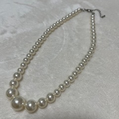 アクセサリー イヤリング、ネックレス5セットの画像