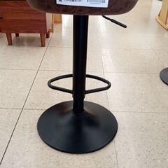 ★ジモティ割あり★  カウンターチェア こげ茶 H×D×W クリーニング済み TJ4907の画像