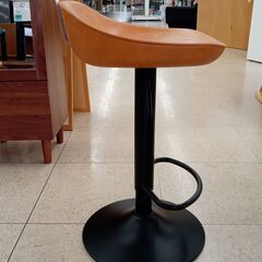 ★ジモティ割あり★  カウンターチェア オレンジ H×D×W クリーニング済み TJ4908の画像