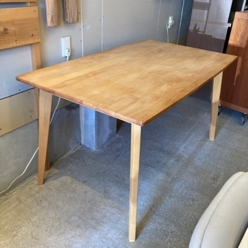 MoMoNatural モモナチュラル ダイニングテーブル アルダー無垢材