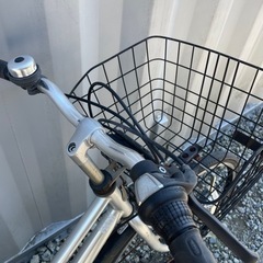 【都内/千葉市引取】ママチャリ 27インチ カゴ/鍵/オートライト付の画像