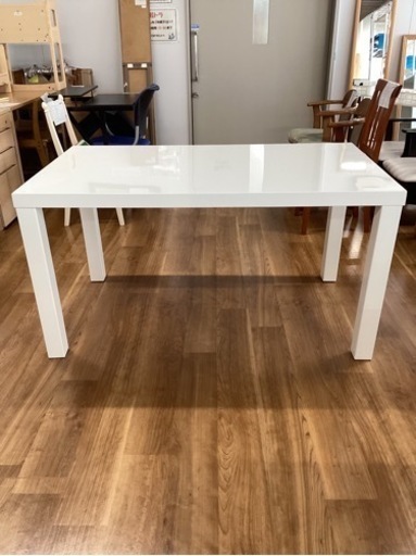 メラミンホワイトテーブル【町田市再生家具】233198