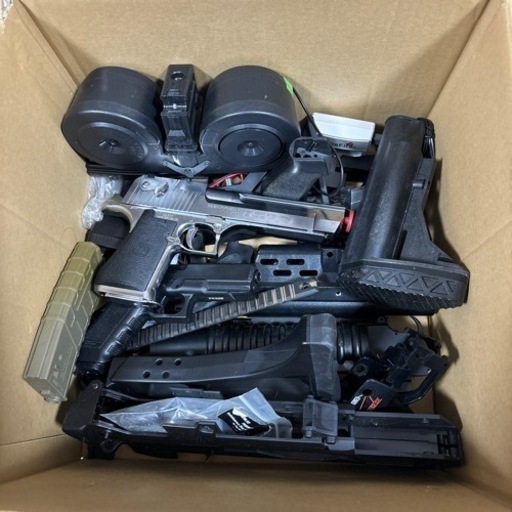 【ジャンク】ガスガン、電動ガンパーツ一箱