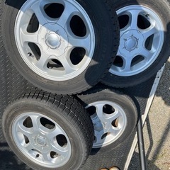 車のパーツ タイヤ、ホイール