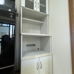 食器棚、キッチン収納　コンセント付きの画像