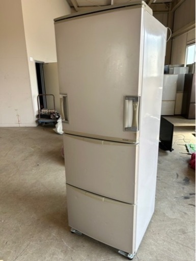 2011年製ファミリー用冷蔵庫