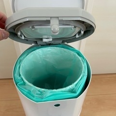 おむつポット本体と替え