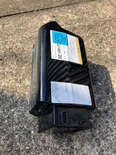 超良品長押し1点滅　電動自転車用バッテリー　ヤマハ　12.3Ah li-ion20 手渡し取引のみ　発送不可