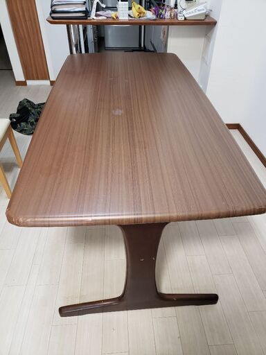 まだまだ使える6人用ダイニングテーブル‼️