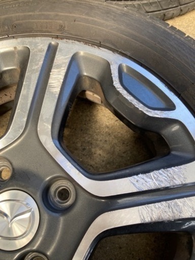 車のパーツ タイヤ、ホイール