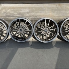 車のパーツ タイヤ、ホイール