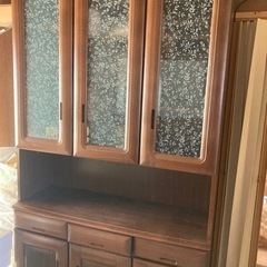 食器棚、棚の画像