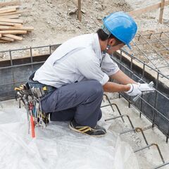 「日給〜22,000円！ゼロから型枠職人を目指す」