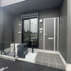💚埼玉県越谷市💚１F＋２Fのメゾネット2LDK / 62.39㎡💰敷金/礼金0ヶ月💰インターネット無料！ 💚🚃東武伊勢崎・大師線「大袋」駅 徒歩26分💚S - 越谷市